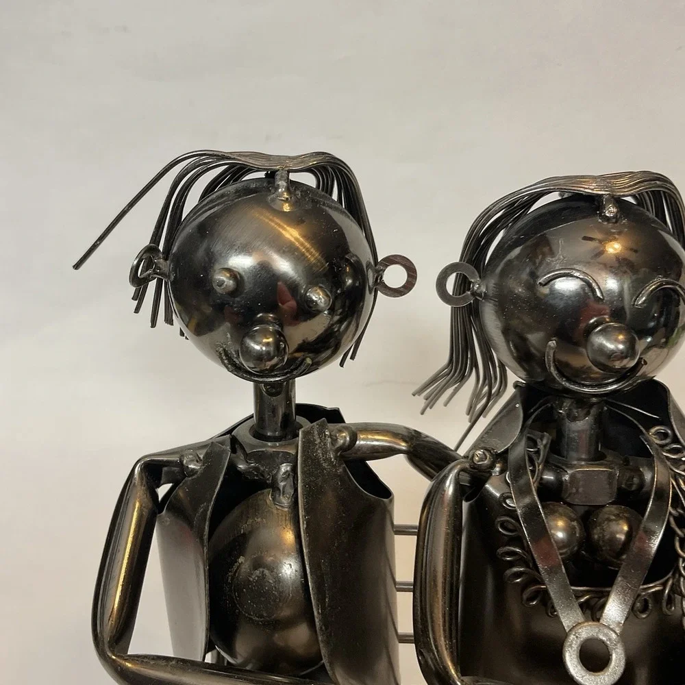 Vintage Wine Bottle /Candle Holder Metall‎ Statue Love Couple On The Bench